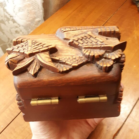VINTAGE hand carved Honduran Wooden Jewelry Trinket Box made in Honduras, C.A. - Picture 6 of 9